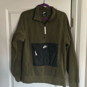 New without tags. Nike men’s fleece . Olive green with black. Front zip storage